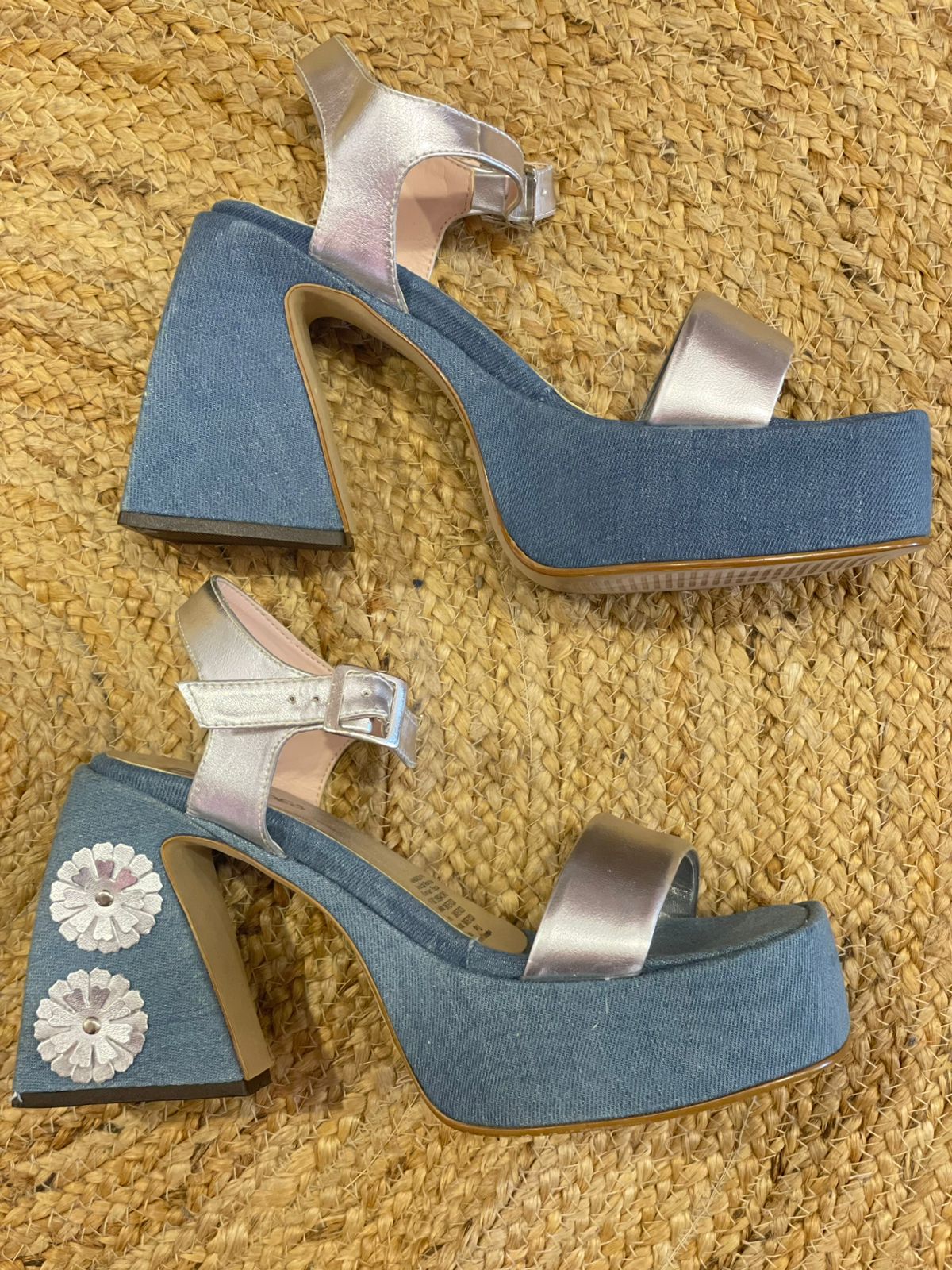 SANDALIAS ALTAS CASUAL DE TACON MODELO ORTENCIA