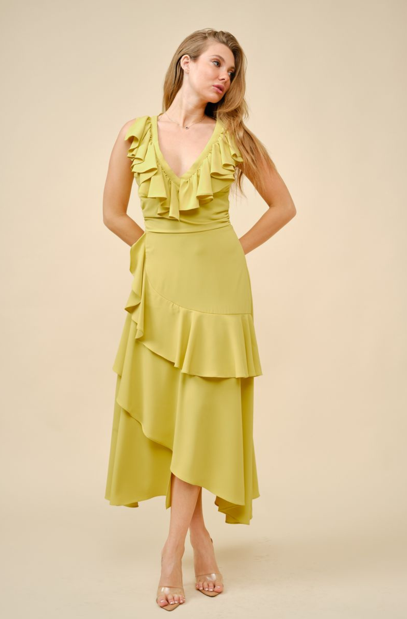 Vestido High Low con Vuelos