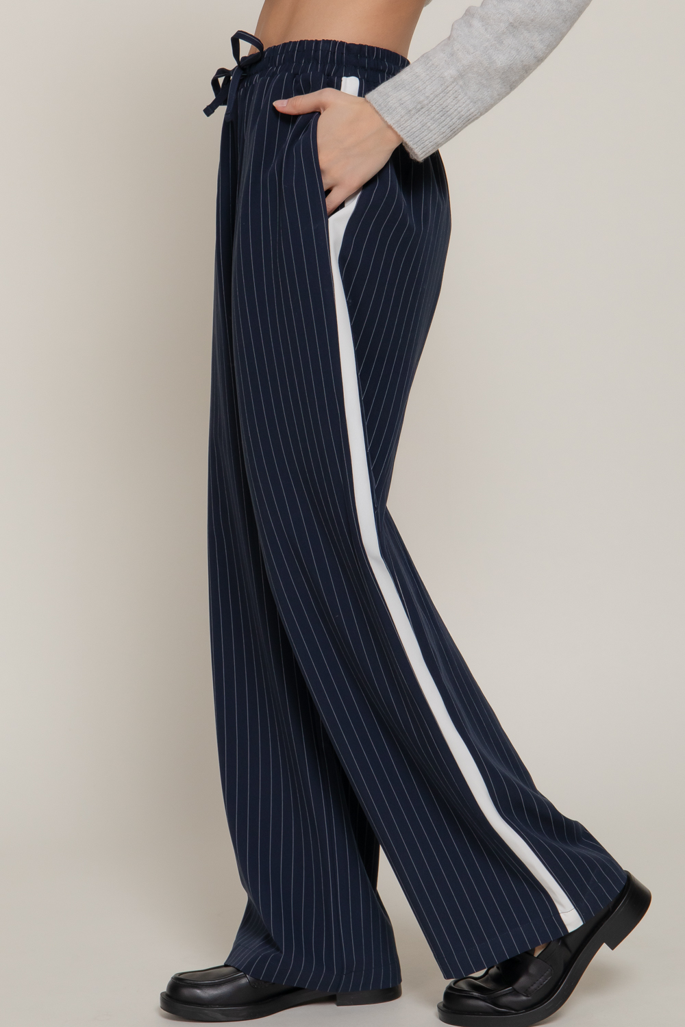 STRIPE DETAIL PANTS