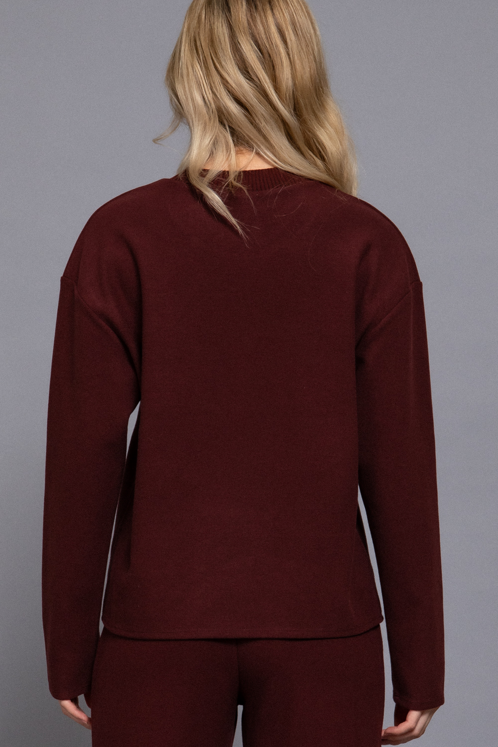 CLOUD KNIT SWEATER
