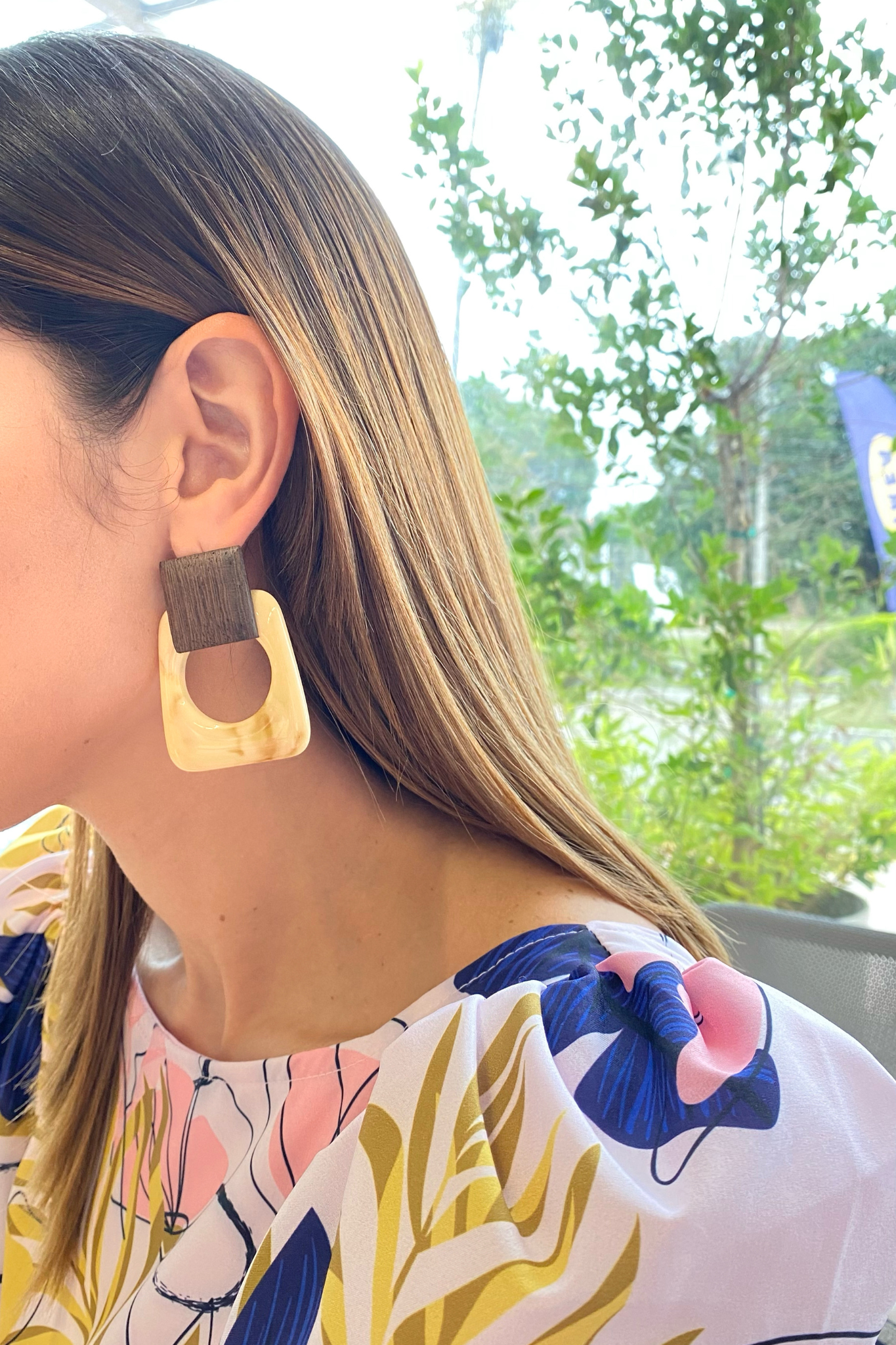 ARETE BROCHE DE MADERA