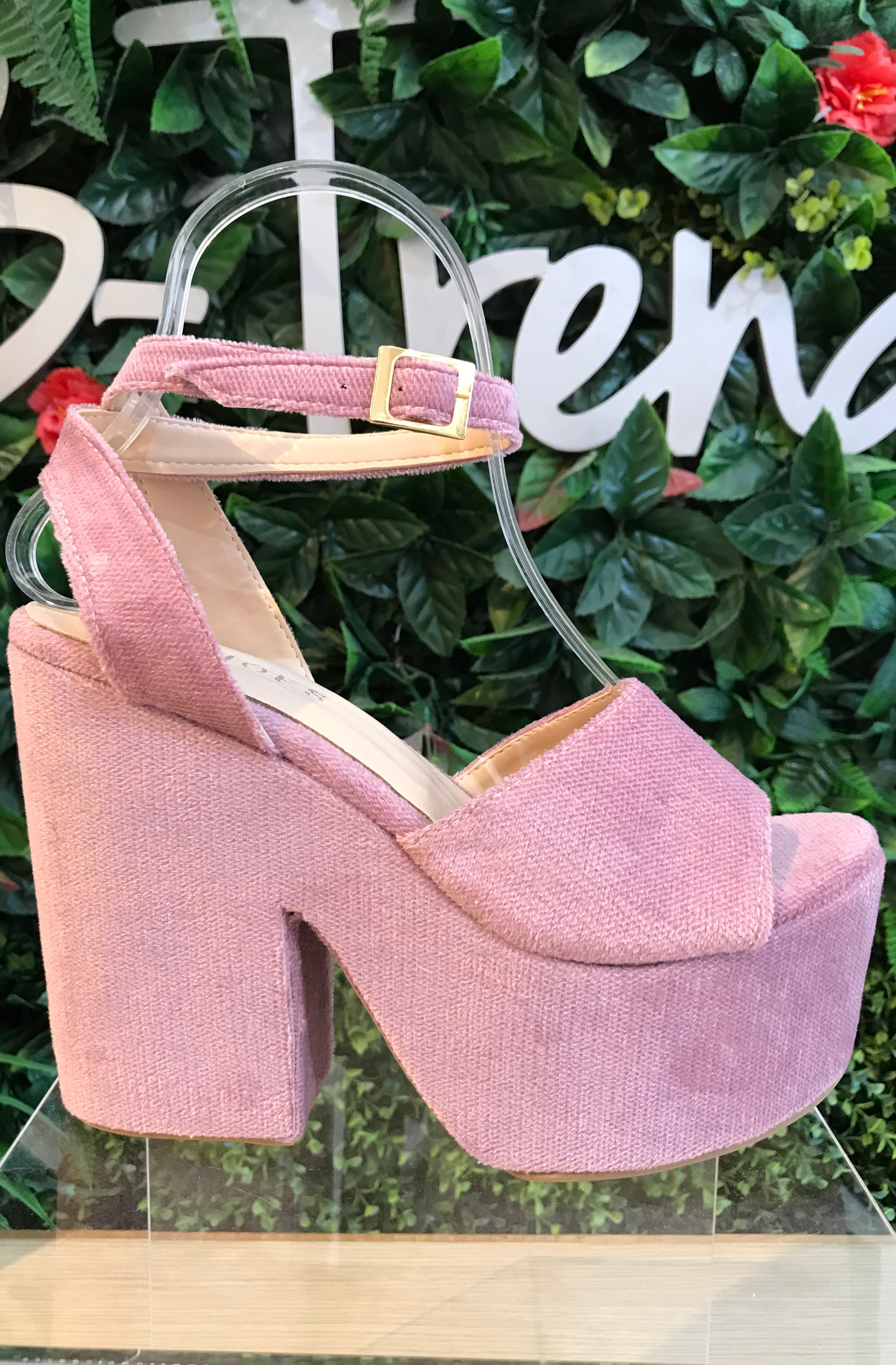 SANDALIAS ALTAS DE TACON CUBANO