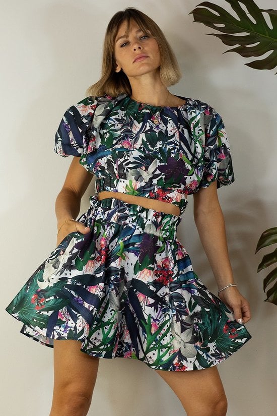 CROP TOP CON ESTAMPADO TROPICAL