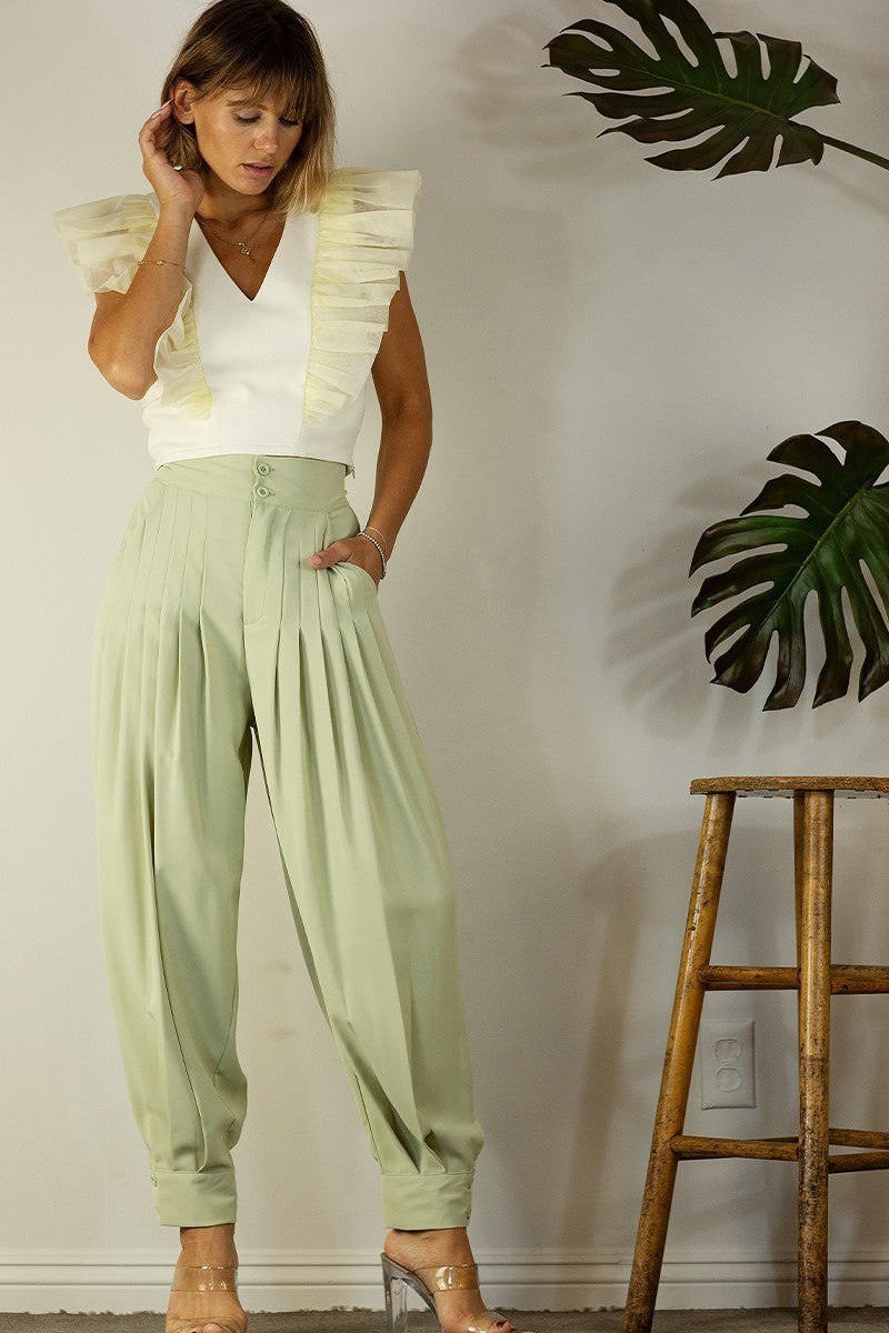 PANTALON BOMBACHO CON DETALLE DE PLISADOS