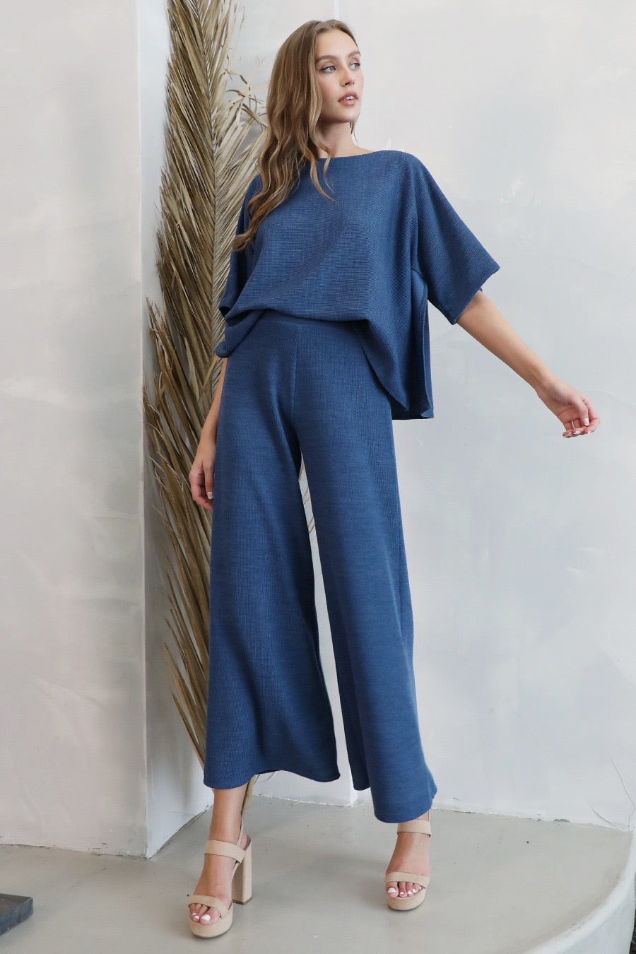 COZY FRAME WIDE LEG PANTS