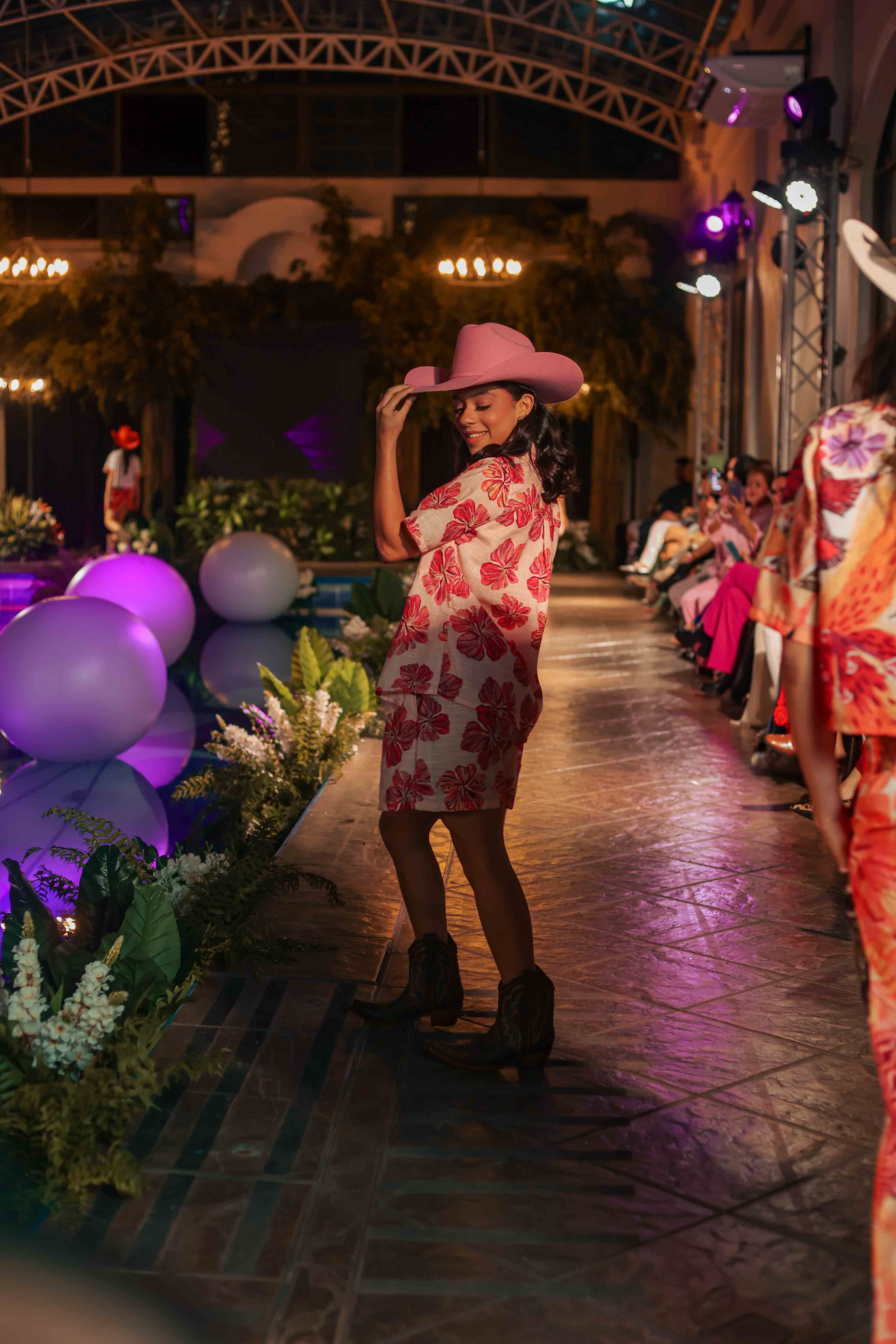 TROPICAL LINEN SHIRT