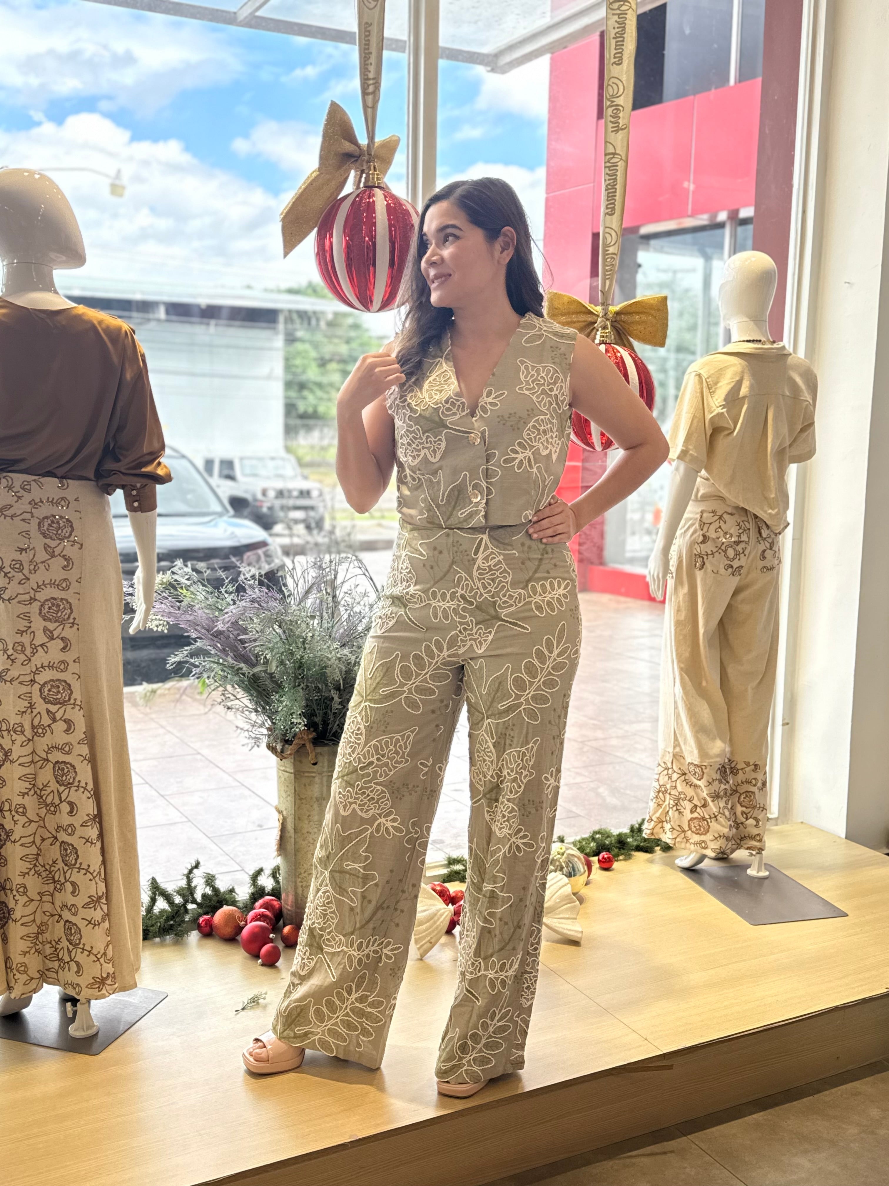 ALMA EMBROIDERED PANT