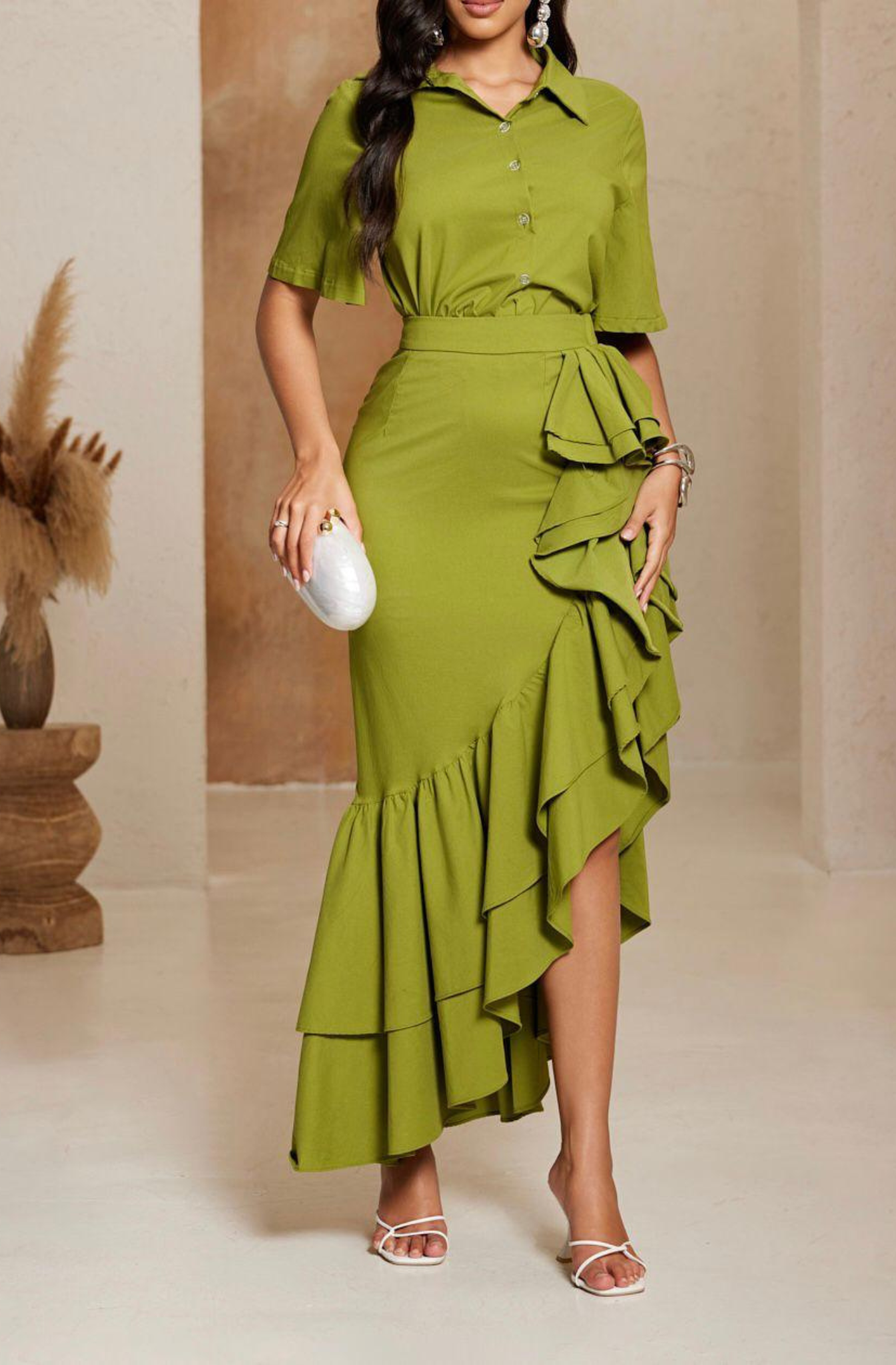 Falda Verde High Low con Vuelos